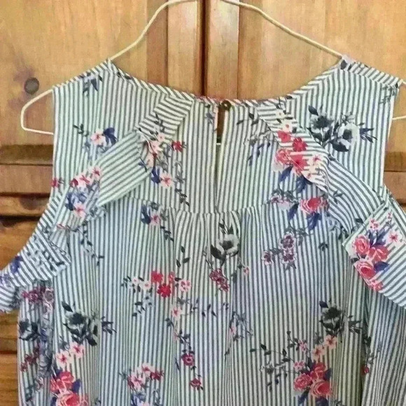 COPY - Xhilaration:Blouse:Size Large - Picture 5 of 5